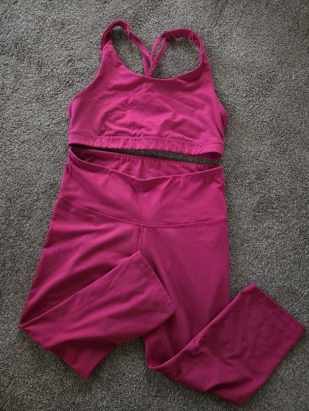 Old Navy Fuchsia Pink Sports Bra and Leggings Set